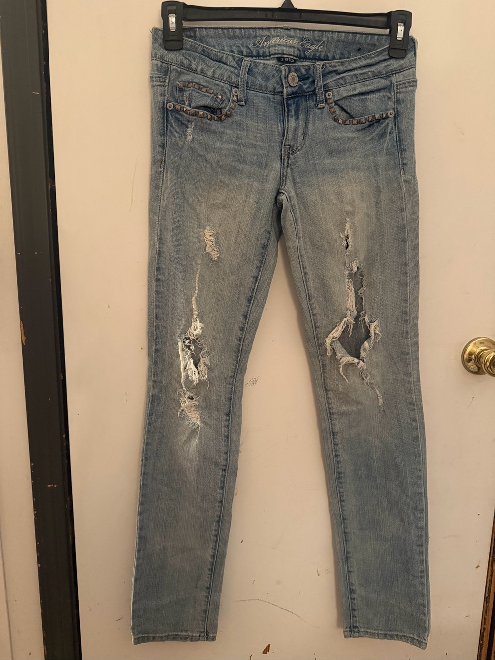 American Eagle Outfitters Women's Distressed Jeans Size 4